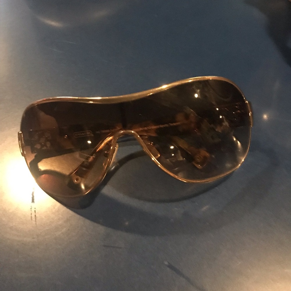 Coach sunglasses - Picture 3 of 3